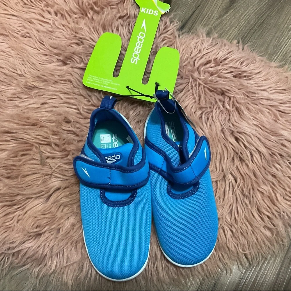 Speedo Blue Kids Water Shoes Velcro Strap Size L NWT